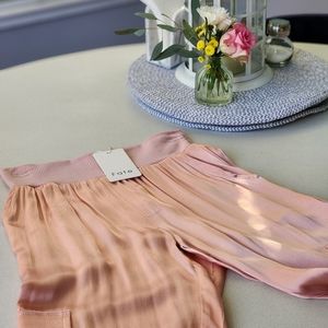 FATE Satin Blush Pink Joggers. ✨️ Size Small